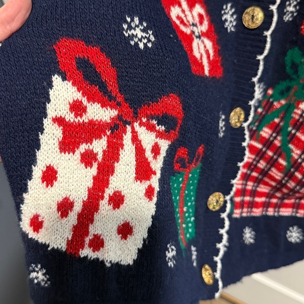 Vintage Festive Navy Cardigan with Holiday Design - Picture 9 of 10